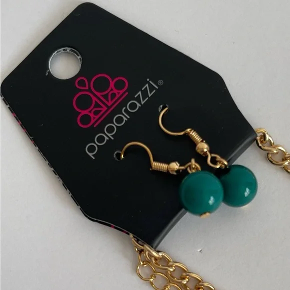 NEW Elegant Gold and Green Beaded Necklace & Earring Set - Picture 3 of 4